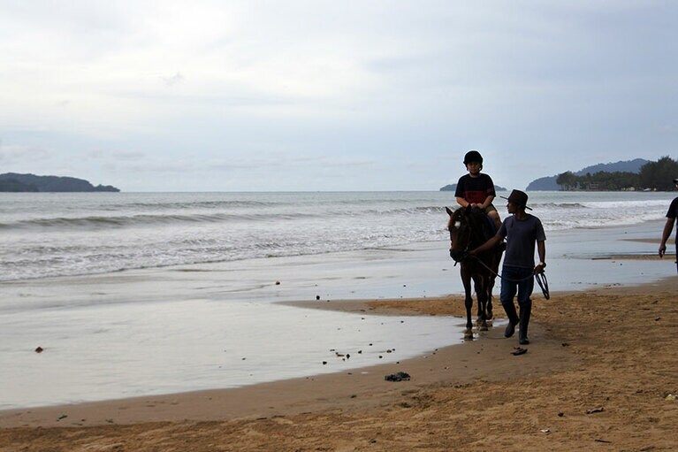 ビーチ2では乗馬アクティビティも。