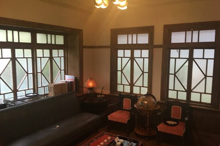 洋風モダンなデザイン。窓枠のデザインが素敵です。