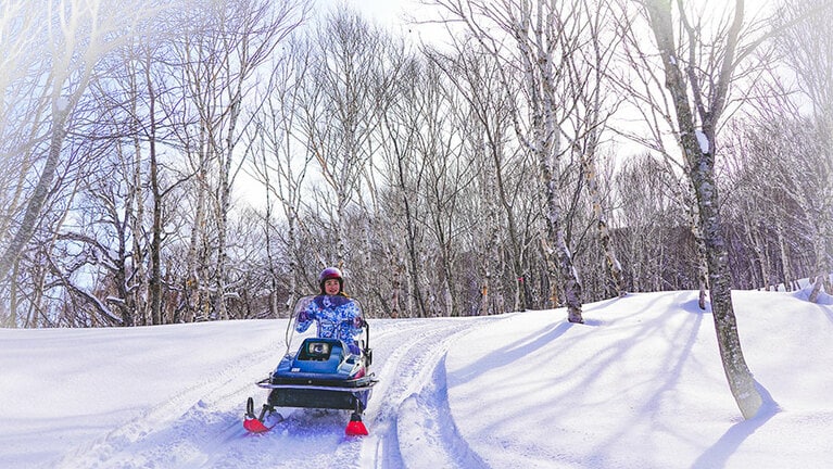 極上のパウダースノーを求めて世界中から観光客がやってくる北海道・ニセコ。