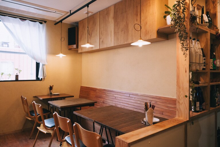 カウンター席もあります。