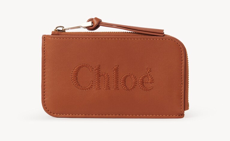 スモールパス H7.5×13.5cm 42,900円。