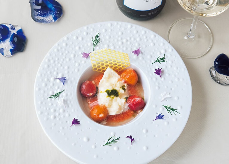 自社のワインに合わせた個性的な料理を楽しめる。