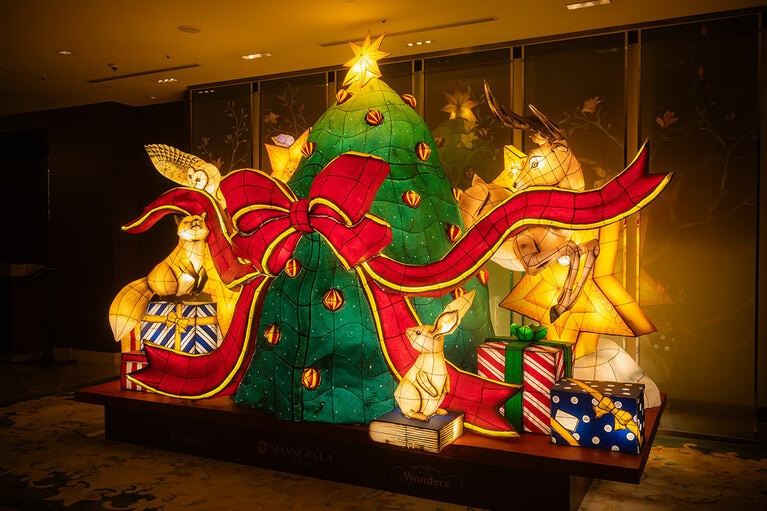 シャングリ・ラ 東京のクリスマスツリー。