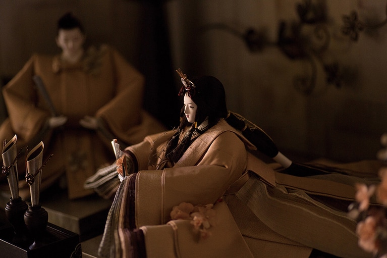 色彩に対するこだわりは強く、着物の生地を重ねる順番を考えるだけで1日を費やした。