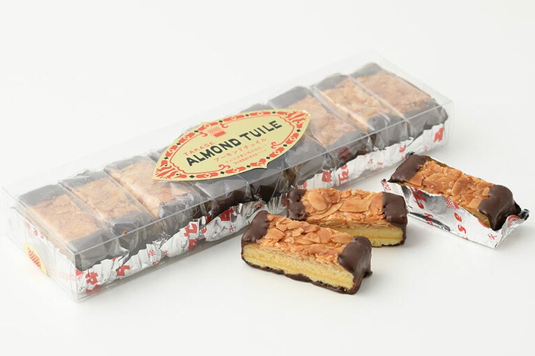 タカセ 池袋本店「アーモンドチュイル」2,450円(9個入り×2本)／東京都