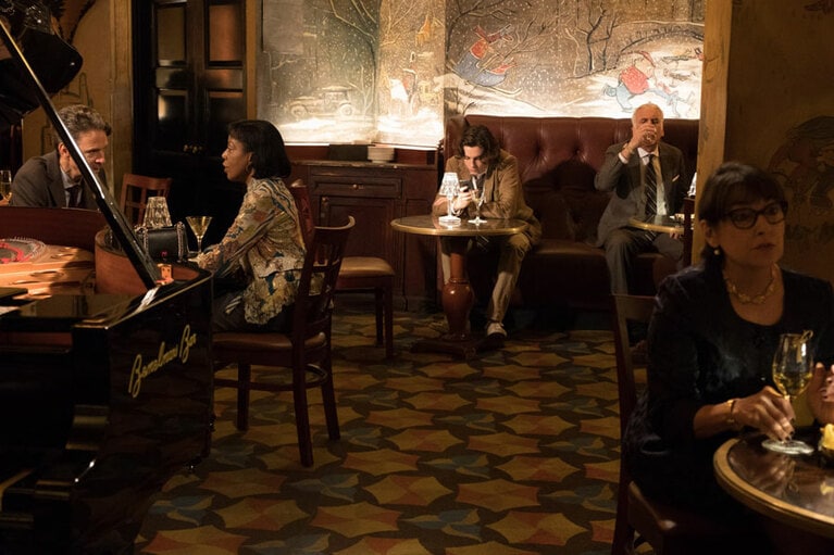 SNS上では「ウディ・アレンのモダンジャズの世界に、ティモシー・シャラメが出てくるのが楽しみで仕方ない」「映画館でピアノを弾き歌うティモシー・シャラメを拝めるだなんて……」と、本作ならではのティモシーの姿に早くも期待の声が続出。