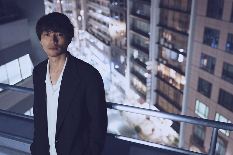 松本まりかさんとの関係づくりについて話す福士蒼汰さん。