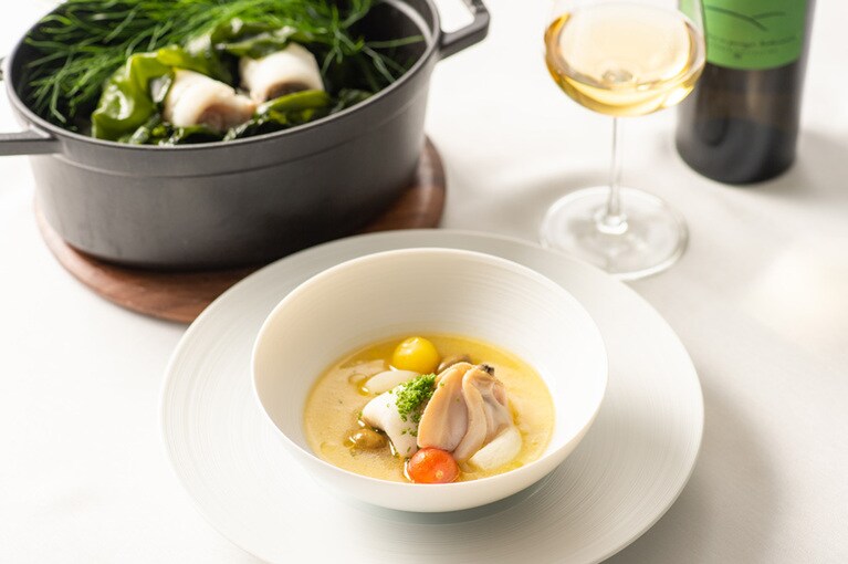 ワカメと昆布の香りが、イタリアンにしっくりと馴染む。