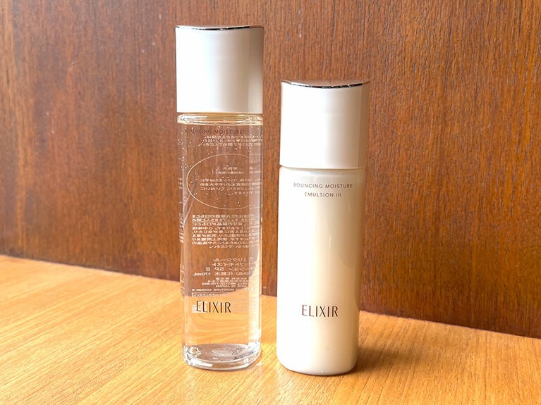 左から、リフトモイスト ローション SP［医薬部外品］全3種 各170mL 3,300円、同エマルジョン SP［医薬部外品］全3種 各130mL 3,850円／エリクシール(価格は編集部調べ)