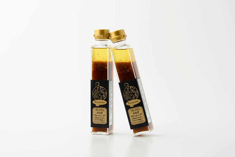 淡路たまねぎドレッシング（プレミア） 各780円（195ml）。