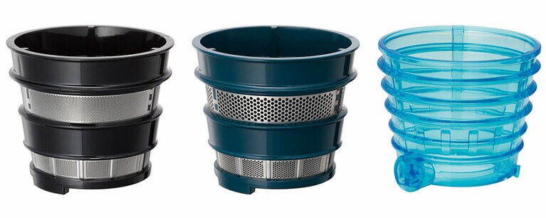 パナソニック「低速ジューサー MJ-L600」には、3種類のフィルターが入っており、素材によって使い分けることができます。