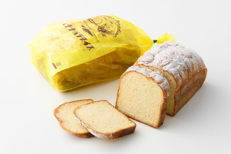 しあわせの沖縄バナナパン 一斤 864円。