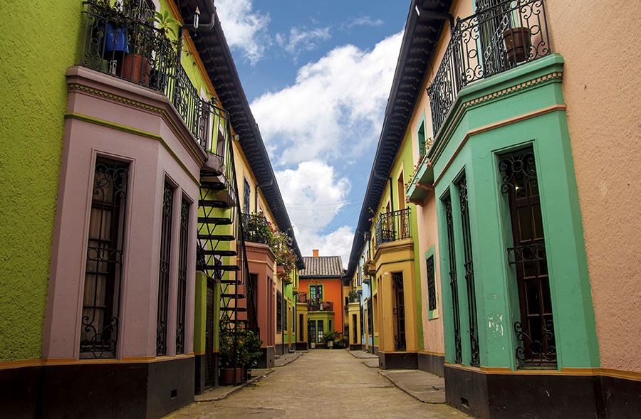 コロンビアのボゴタのカラフルな街並み。