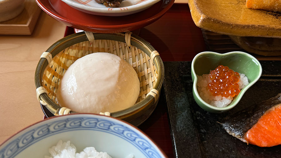 水のおいしい地域に豆腐の名店あり。大豆本来の風味が味わえる。