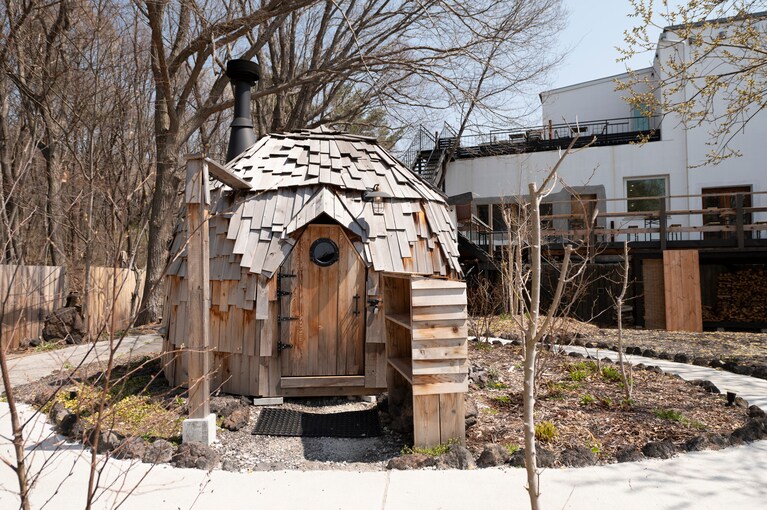 軽井沢の自然を肌で感じながら、心身をリセットしてくれるディスティネーションサウナ「kaveri」へ