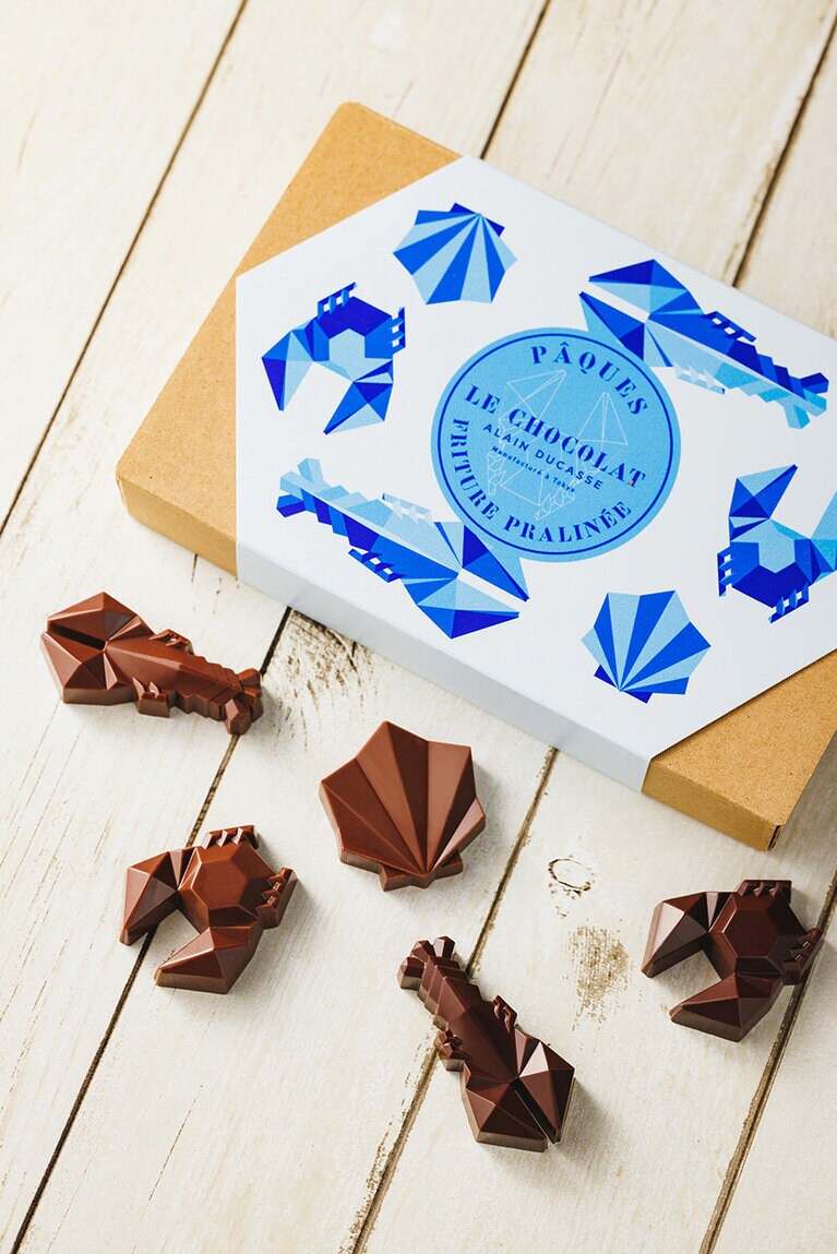 「コフレ・フリチュール・プラリネ」5,940円(11個)。Designed by Pierre Tachon, by Yusuke Kagayama