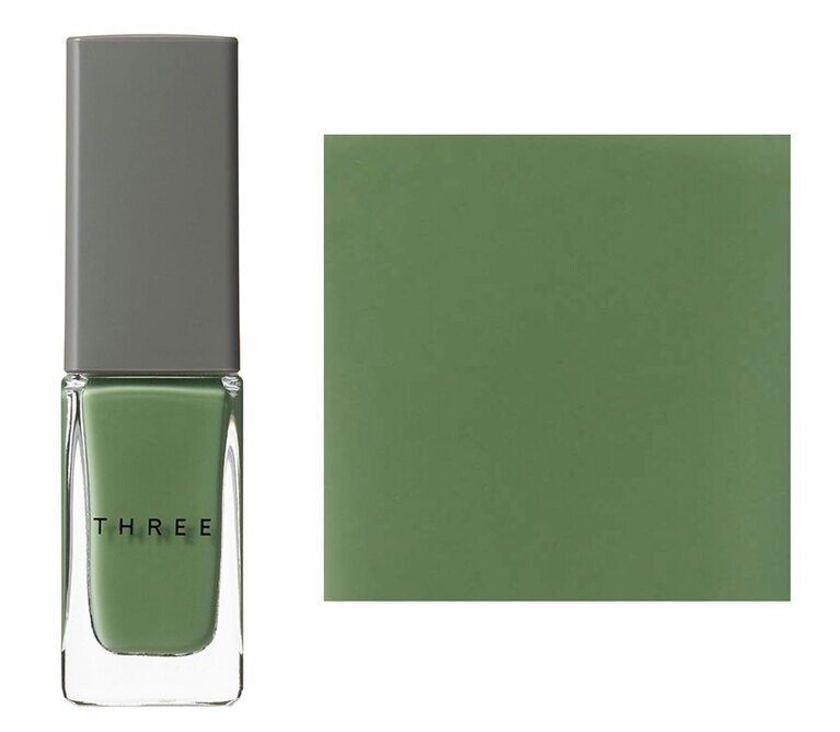 自然が目覚める春の息吹、芽吹きを表したジュニパーグリーン、138 BLISSFUL BATHER。