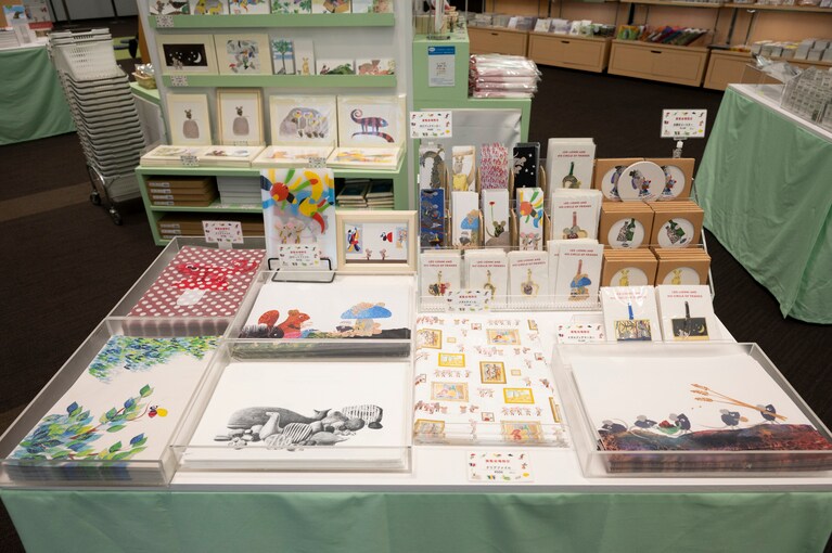 日常使いできそうなグッズも多数。