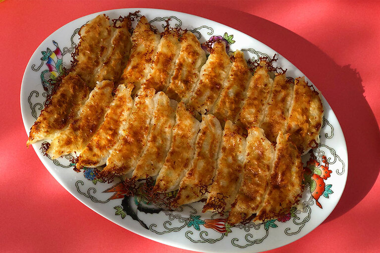 冷凍一口餃子〈24個〉1,010円／餃子専門店としや