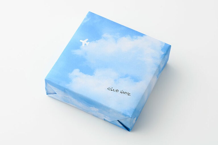 バームクーヘン羽田空港限定パッケージ 1,296円。