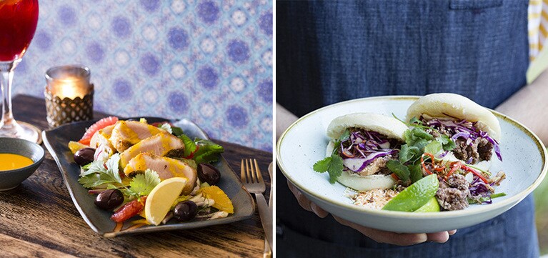 〈左〉タパスのおいしさが評判の「MOORISH CAFE」。Photo：Tourism NT
〈右〉洗練されたシーフード料理で数々のアワードに輝く話題店「SNAPPER ROCKS」。Photo：Tourism NT