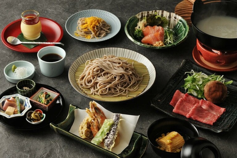 地粉生粉打ち蕎麦会席。