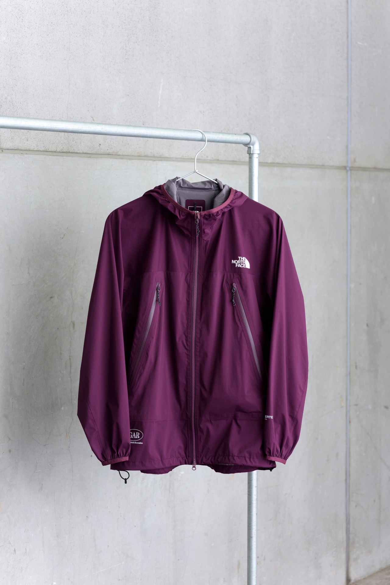 THE NORTH FACE「GAR ライトレインジャケット」。