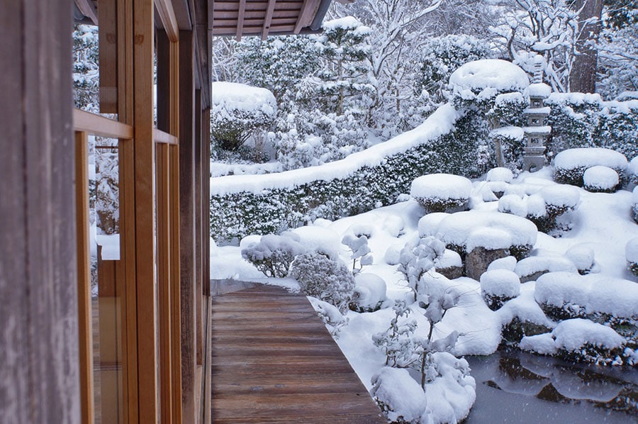 三千院の雪景色。