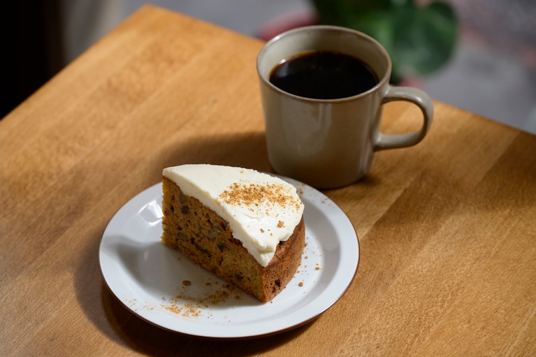 「米粉のキャロットケーキ」650円。やさしい甘さのケーキにクリームチーズフロスティングの酸味がよく合う。