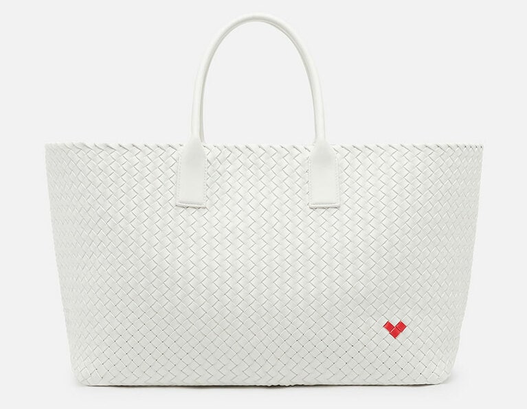 「ラージ カバ」H33×W45×D20cm 1,413,500円。