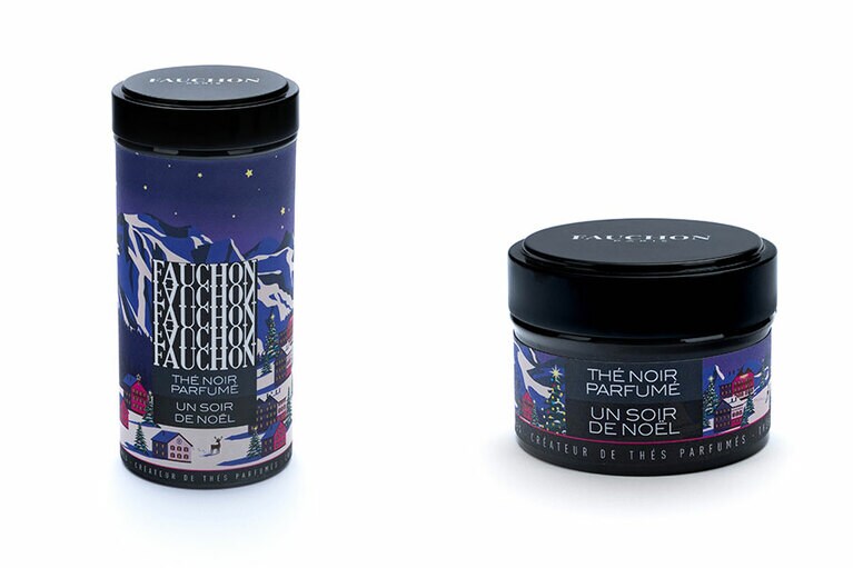 クリスマス紅茶。左：「キャラメル＆フルーツ」3,240円(100g)、右：1,188円(25g)。