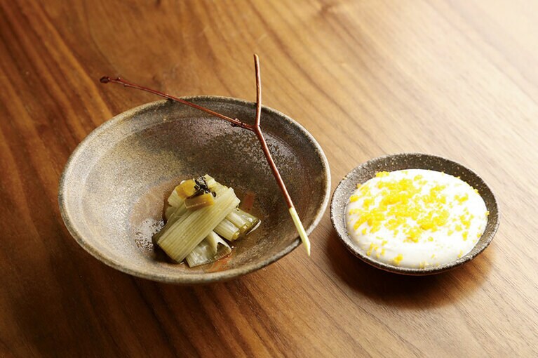 信州の食材を使った発酵料理などが味わえる。