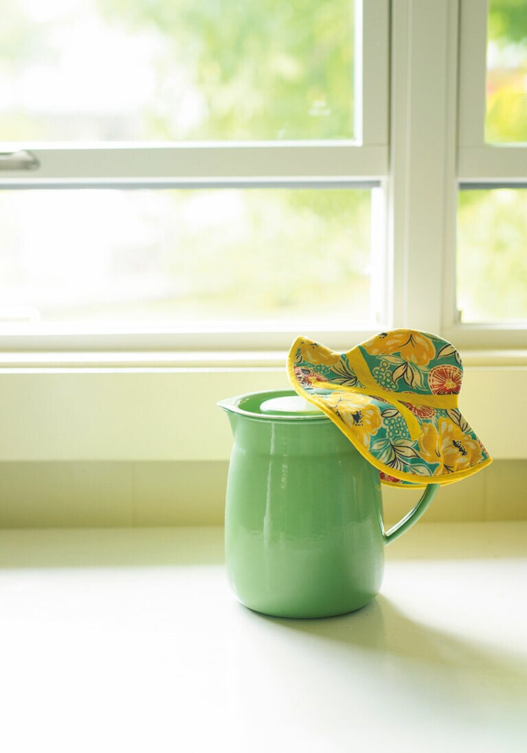 Back In The Day Hawaii 帽子形の鍋つかみ 23ドル。