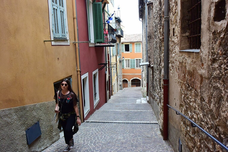 路地が縦横無尽に走るヴィレフランシュ・シュール・メール。街歩きしながら、迷子になるのが楽しい。