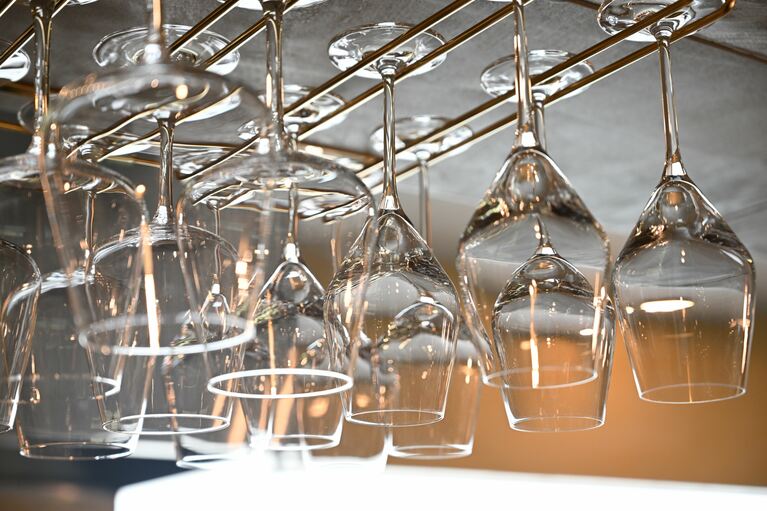 “やわらかで、自由”な佐渡の恵みをおまかせでいただく。ハレの日を彩る島レストラン「kaneto」