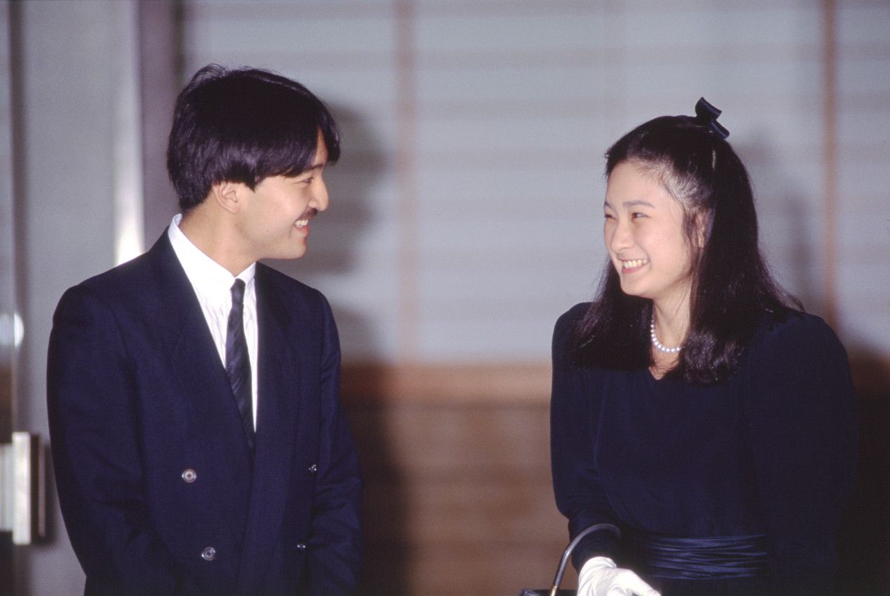 1989年9月12日、記者会見を終えた礼宮文仁親王と川嶋紀子さん　©JMPA