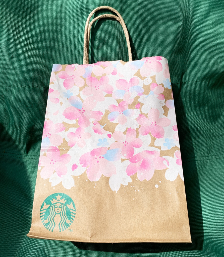 春のパッケージは桜柄。