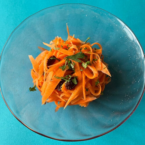 月のリズムに合わせた料理＆食材【牡羊座の新月・月の日】に作りたいのは「クミン風味のニンジンリボンサラダ」