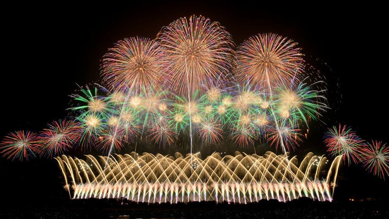 【山形県鶴岡市】赤川花火大会。