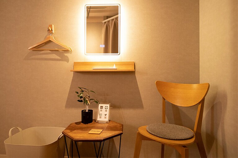 こちらの部屋は、VIP仕様で、隣の会話も聞こえないプライベート空間。