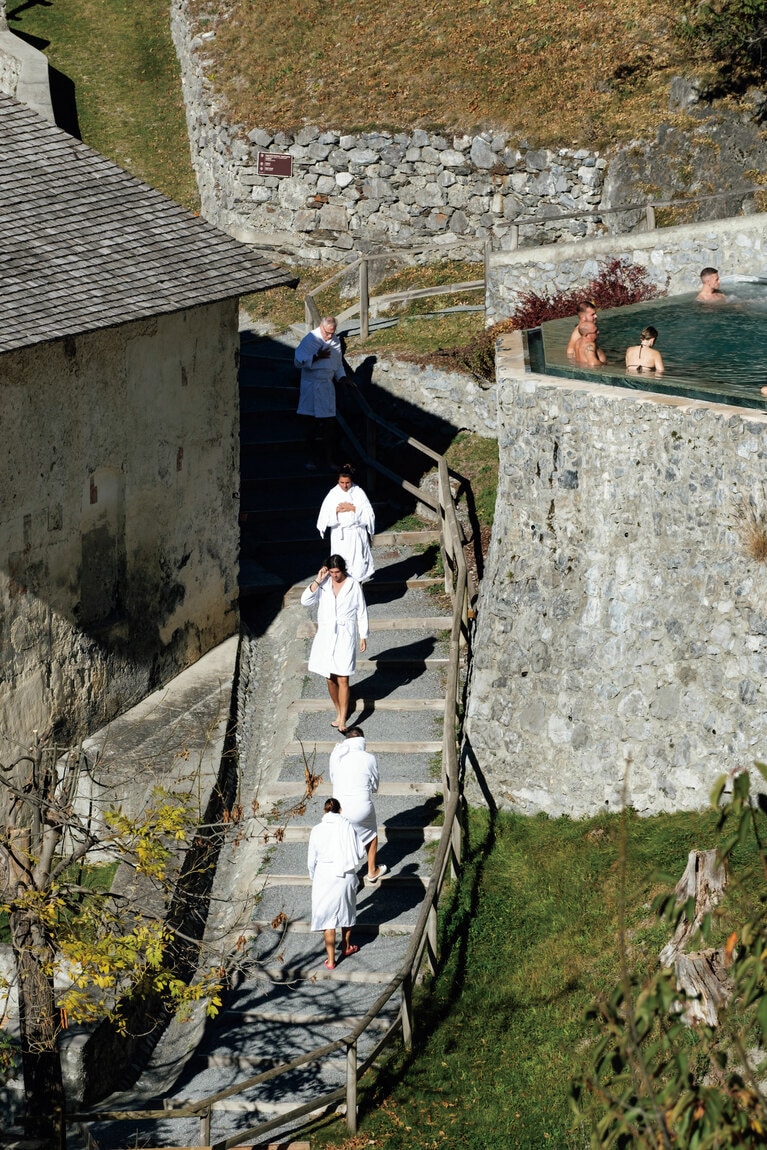 ランチもアペリティーヴォもお昼寝も、一日中バスローブ姿で過ごす幸せな時間。