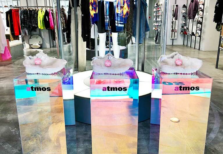 「CA805×2020 SNEAKER」20,000円。