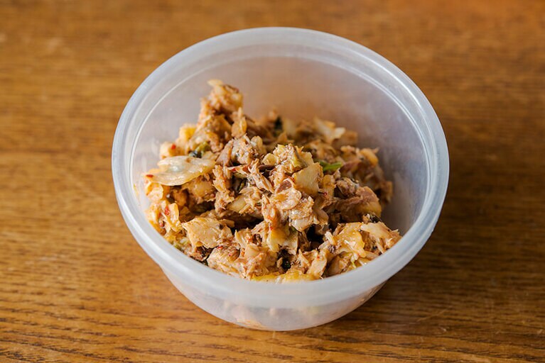 サバのキムチあえ。