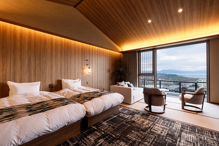 展望温泉風呂付きコンセプトルーム「丹色」。