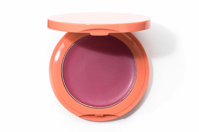 内からにじむ血色感でヘルシーに。オンリーミネラル N by ONLY MINERALS ミネラルソリッドチーク コンプリート 02 3,200円／ヤーマン