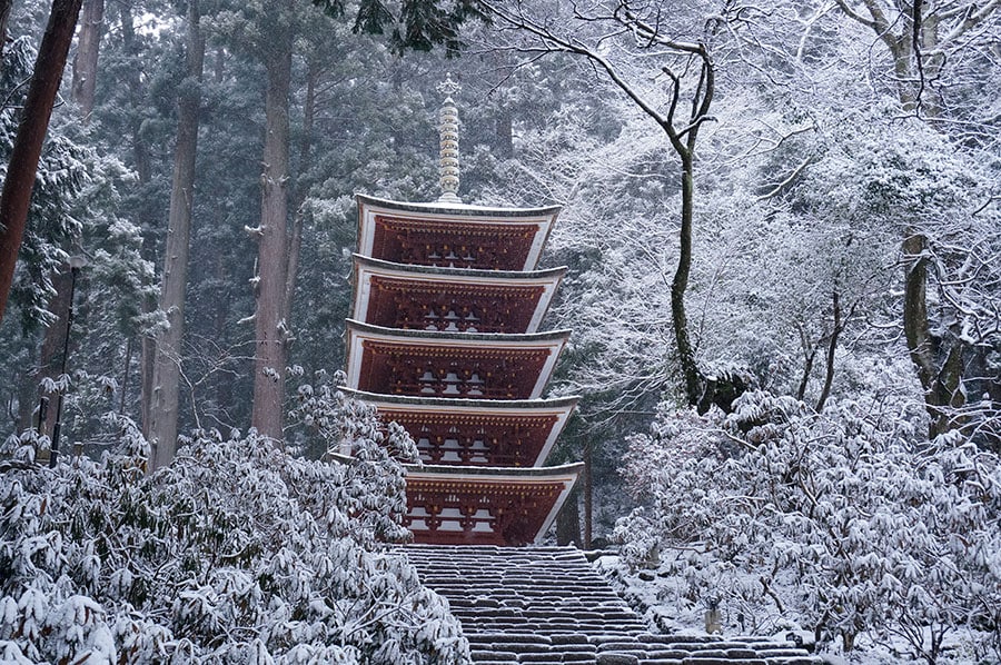 【奈良県】室生寺の雪景色。