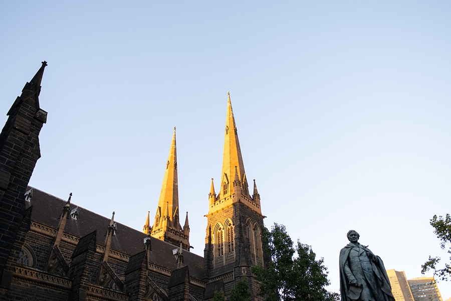 完成までに約80年を要したオーストラリア最大級のカトリック教会、セント・パトリック大聖堂。