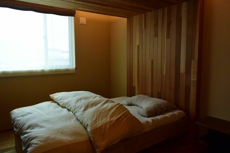 安眠のために設計されたベッドシステム。