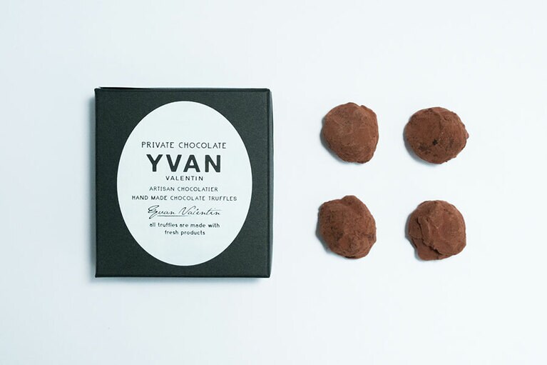 イヴァン シャンパンチョコレート トリュフ 2,381円。