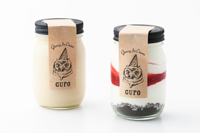 ボトルアイス 各430ml。左から：ヘーゼルナッツ 1,111円、ラズベリーミルク 926円／Groovy Ice Cream GUFO